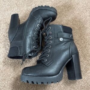 Dream Pairs Black Lace-Up Chunky Heel Ankle Boots